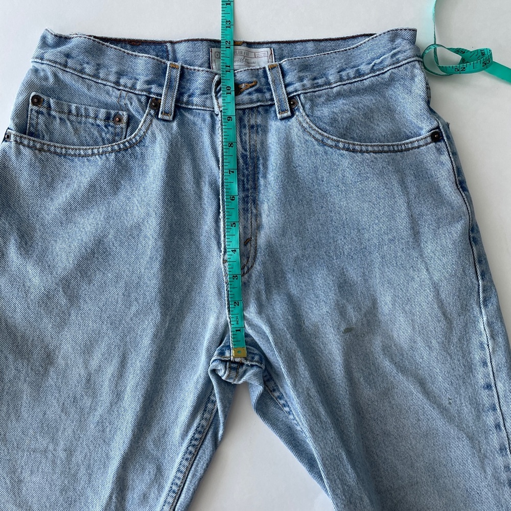 Vintage Levi's high rise light wash denim jeans - Picture 6 of 11